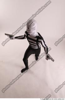 19 2019 01 JIRKA STANDING POSE WITH TWO GUNS